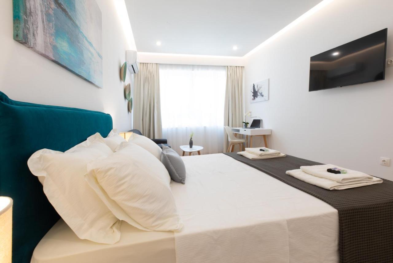 Minimal Apartment In Plaka Athens Exterior photo
